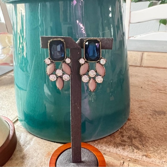 Beautiful Gem Stone Earrings - Picture 4 of 6